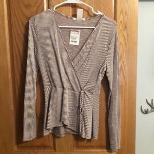 Long sleeve sweater like shirt